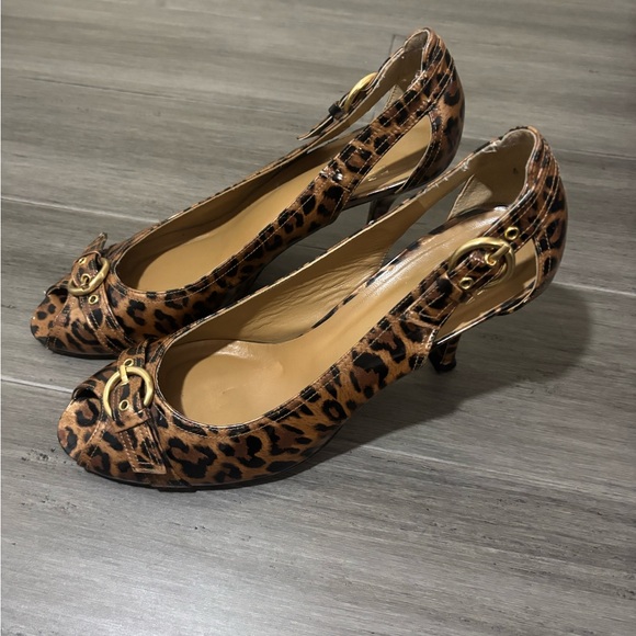 Stuart Weitzman Leopard Print Peep Toe High Heels Size 9 - Picture 1 of 8
